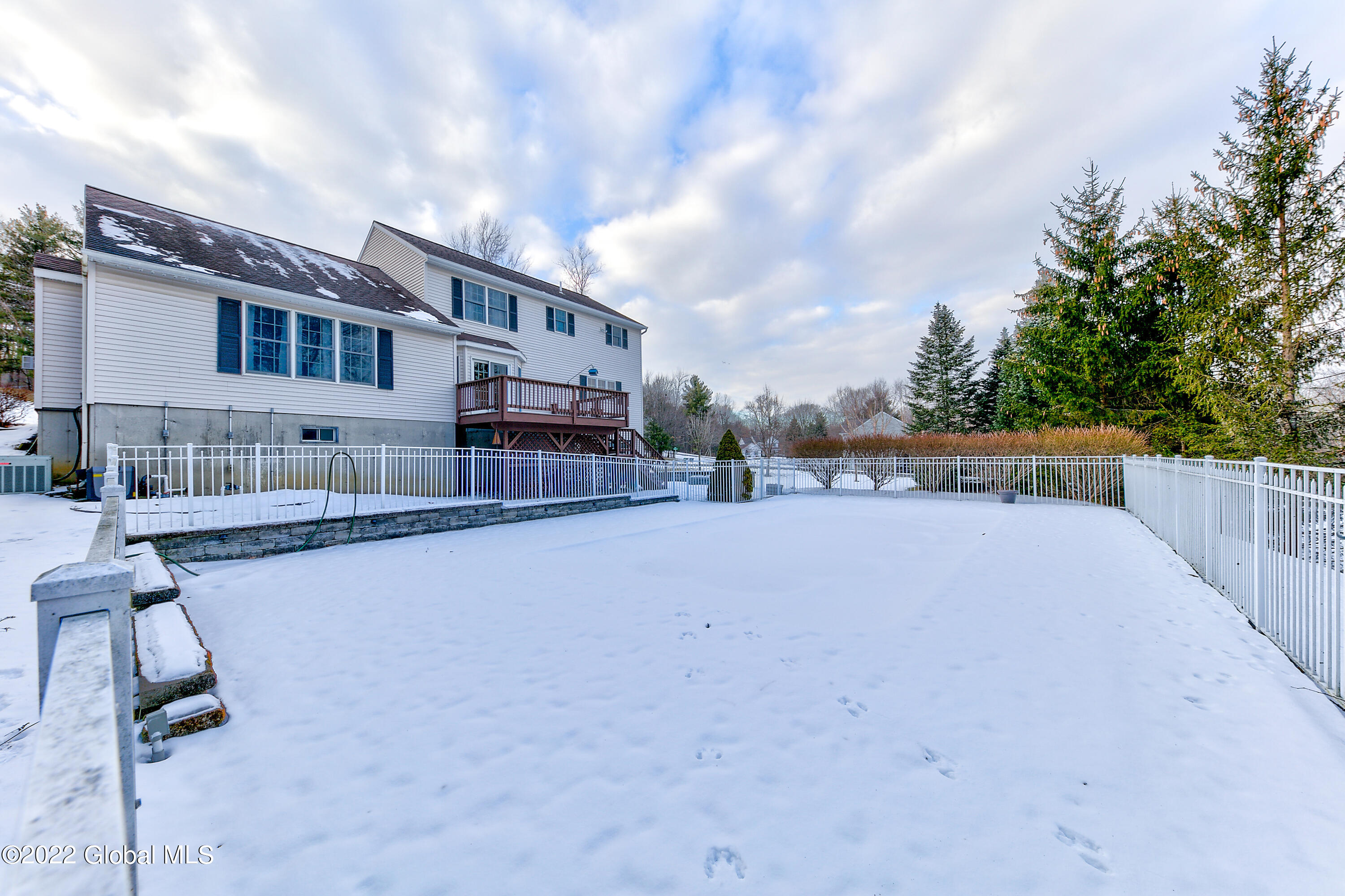 14 Thomas Drive Wynantskill, NY 12198 - Photo 48 of 52 14 Thomas Dr (44)