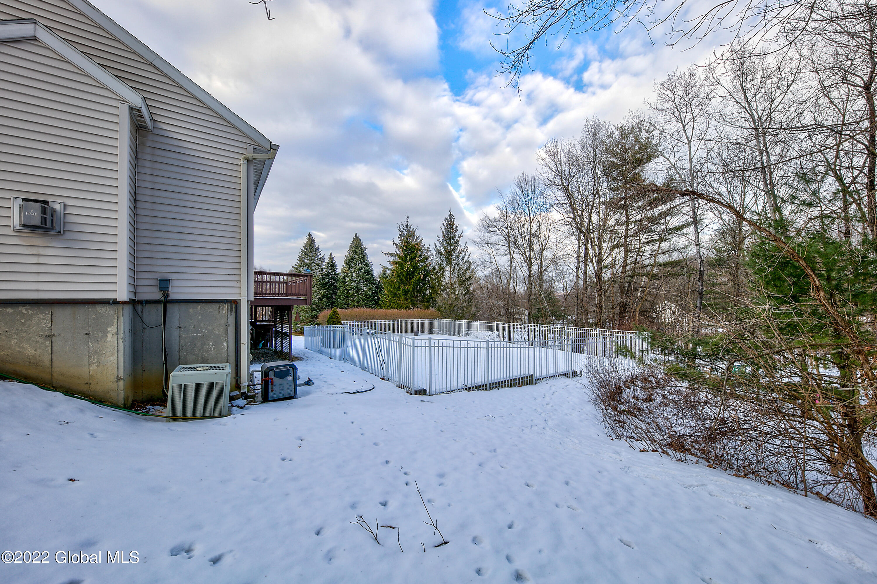 14 Thomas Drive Wynantskill, NY 12198 - Photo 50 of 52 14 Thomas Dr (46)