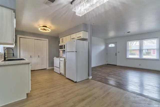 $189,000 | 817 North Illinois Street, Chandler, IN 47610