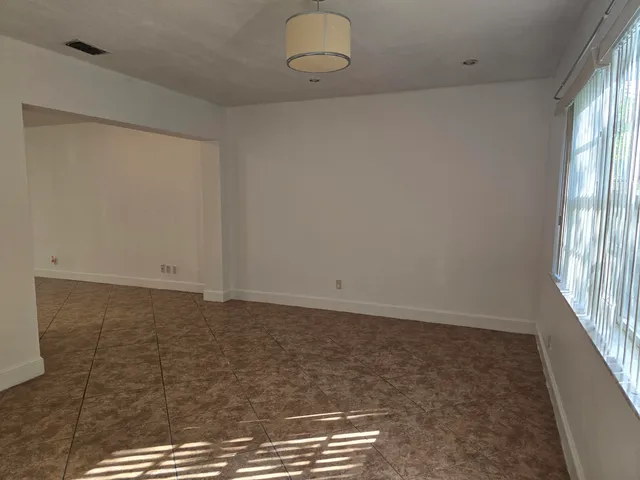 $2,800 | 4125 Pine Branch Circle, Lake Worth, FL 33467