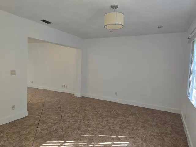 $2,800 | 4125 Pine Branch Circle, Lake Worth, FL 33467