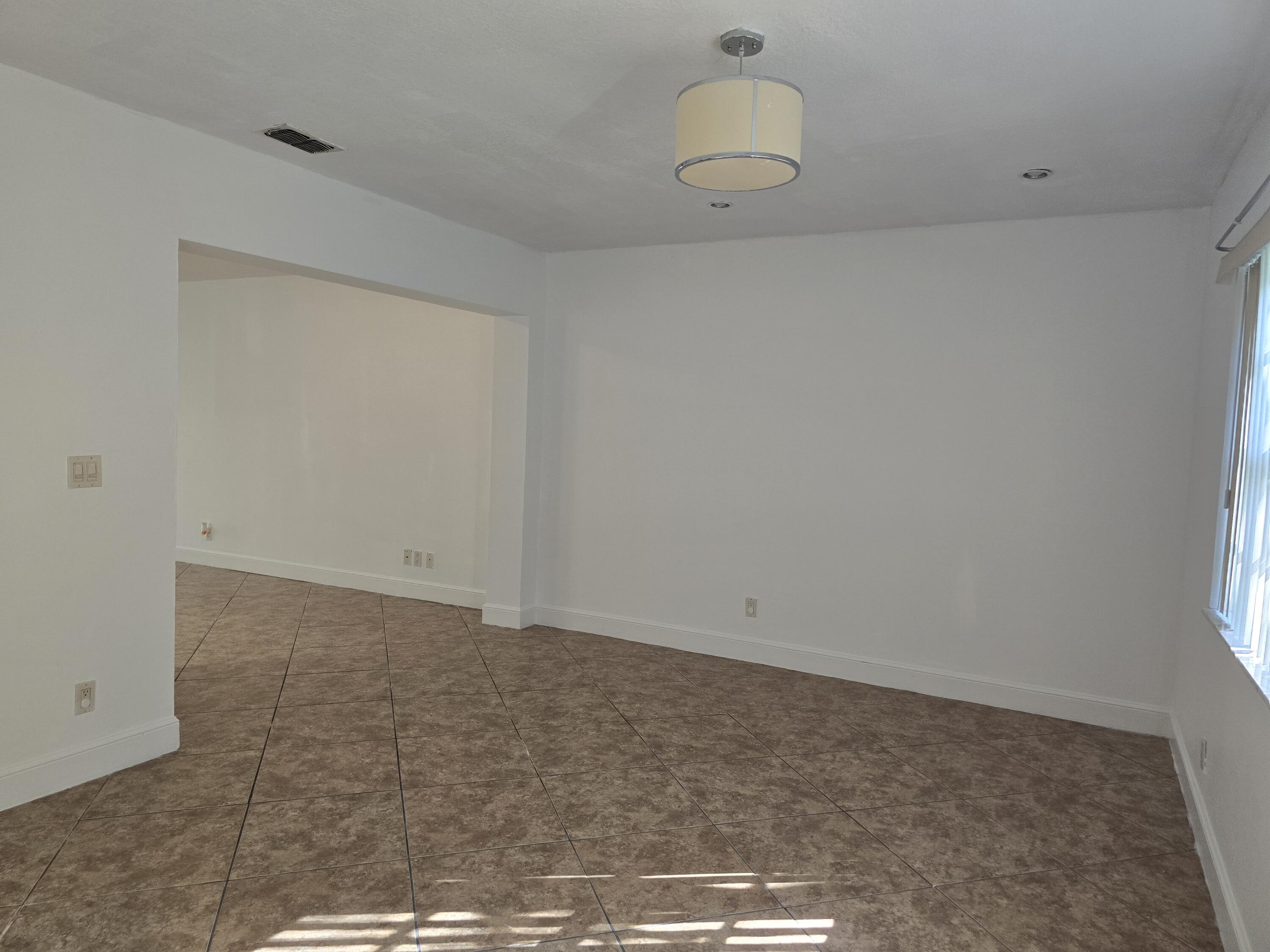 4125 Pine Branch Circle Lake Worth, FL 33467 - Photo 20 of 39 20251122_100209