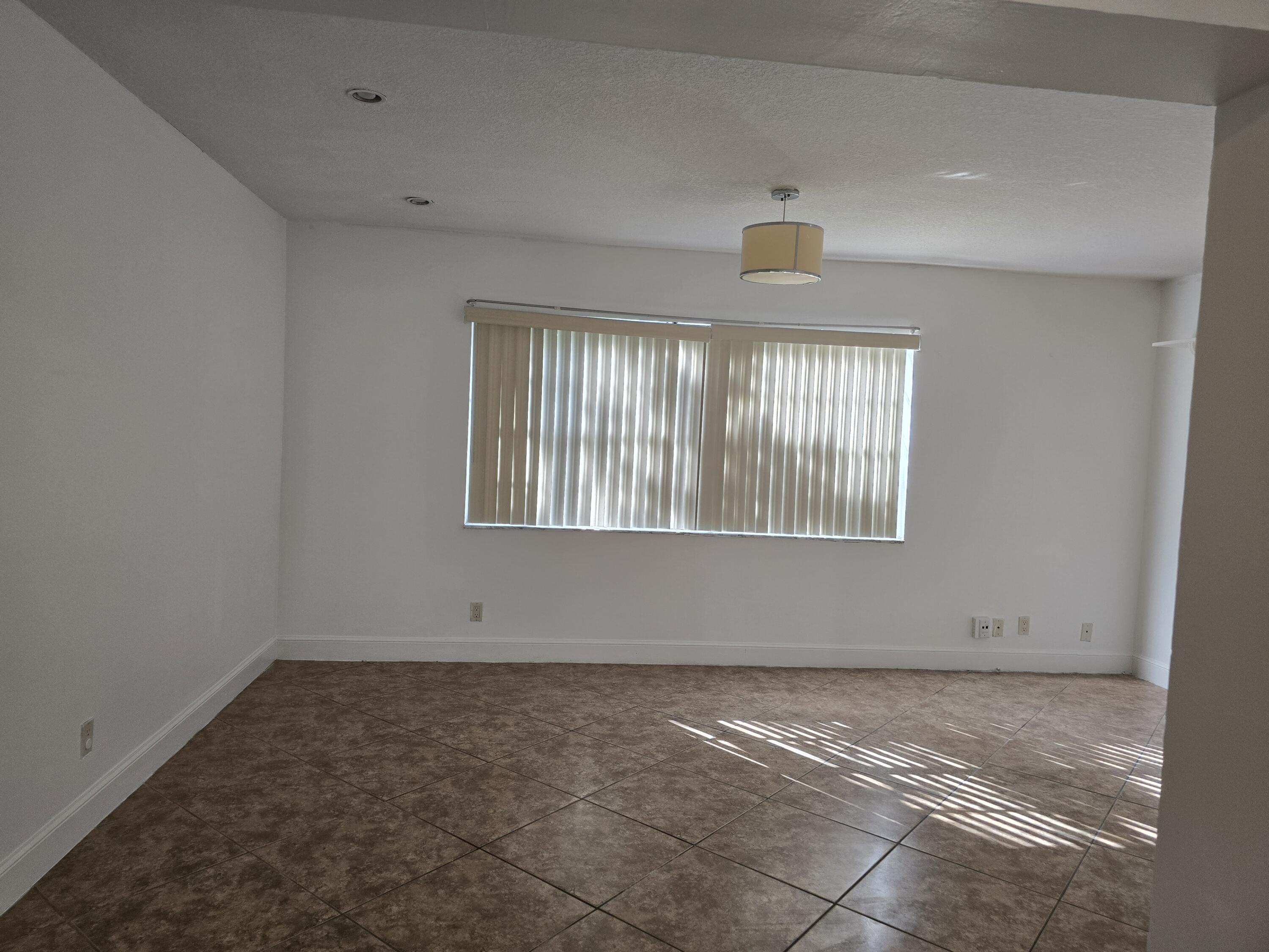 4125 Pine Branch Circle Lake Worth, FL 33467 - Photo 22 of 39 20251122_100140