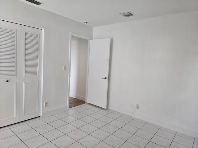 $2,800 | 4125 Pine Branch Circle, Lake Worth, FL 33467