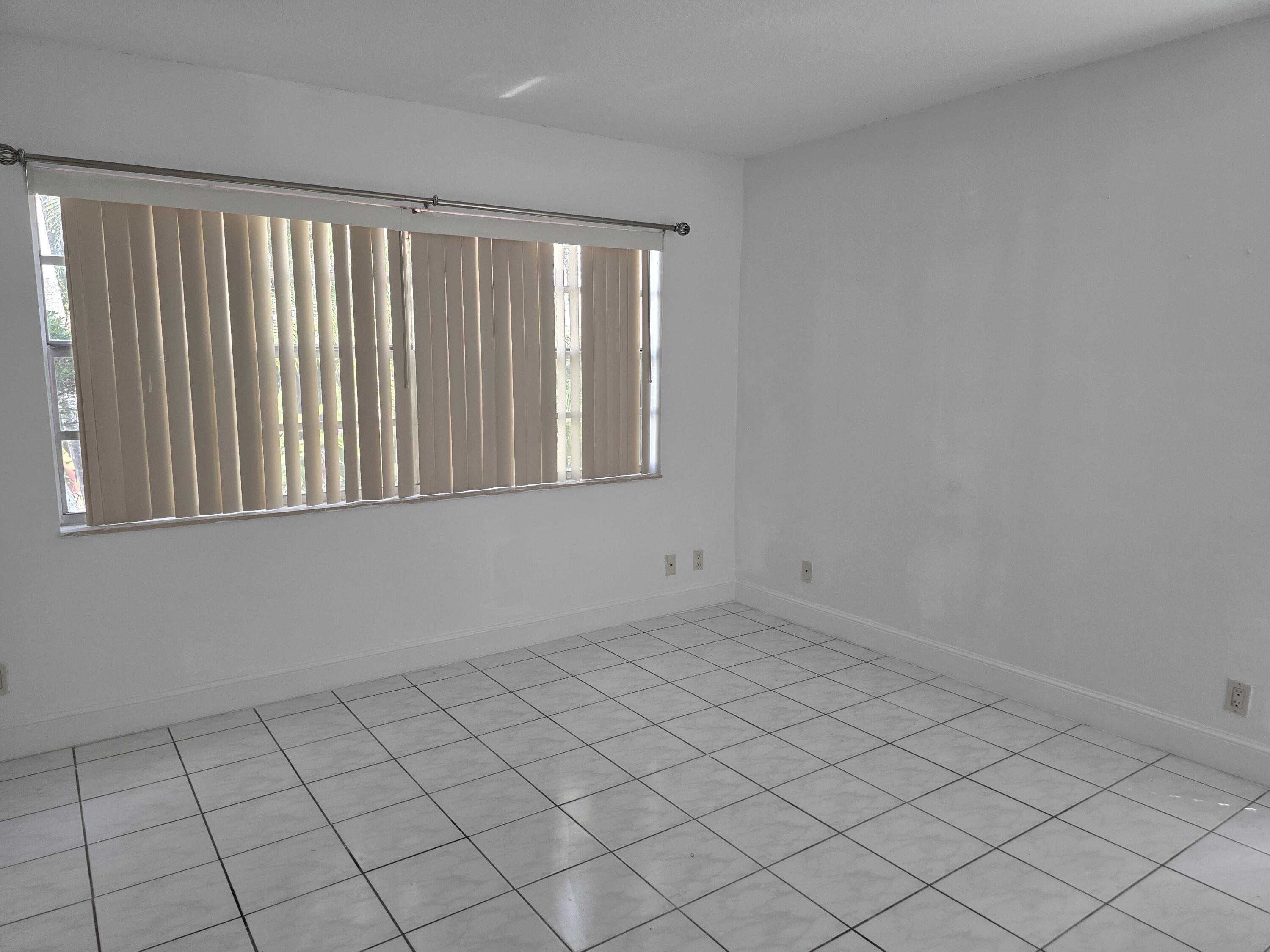 4125 Pine Branch Circle Lake Worth, FL 33467 - Photo 24 of 39 20251122_100000