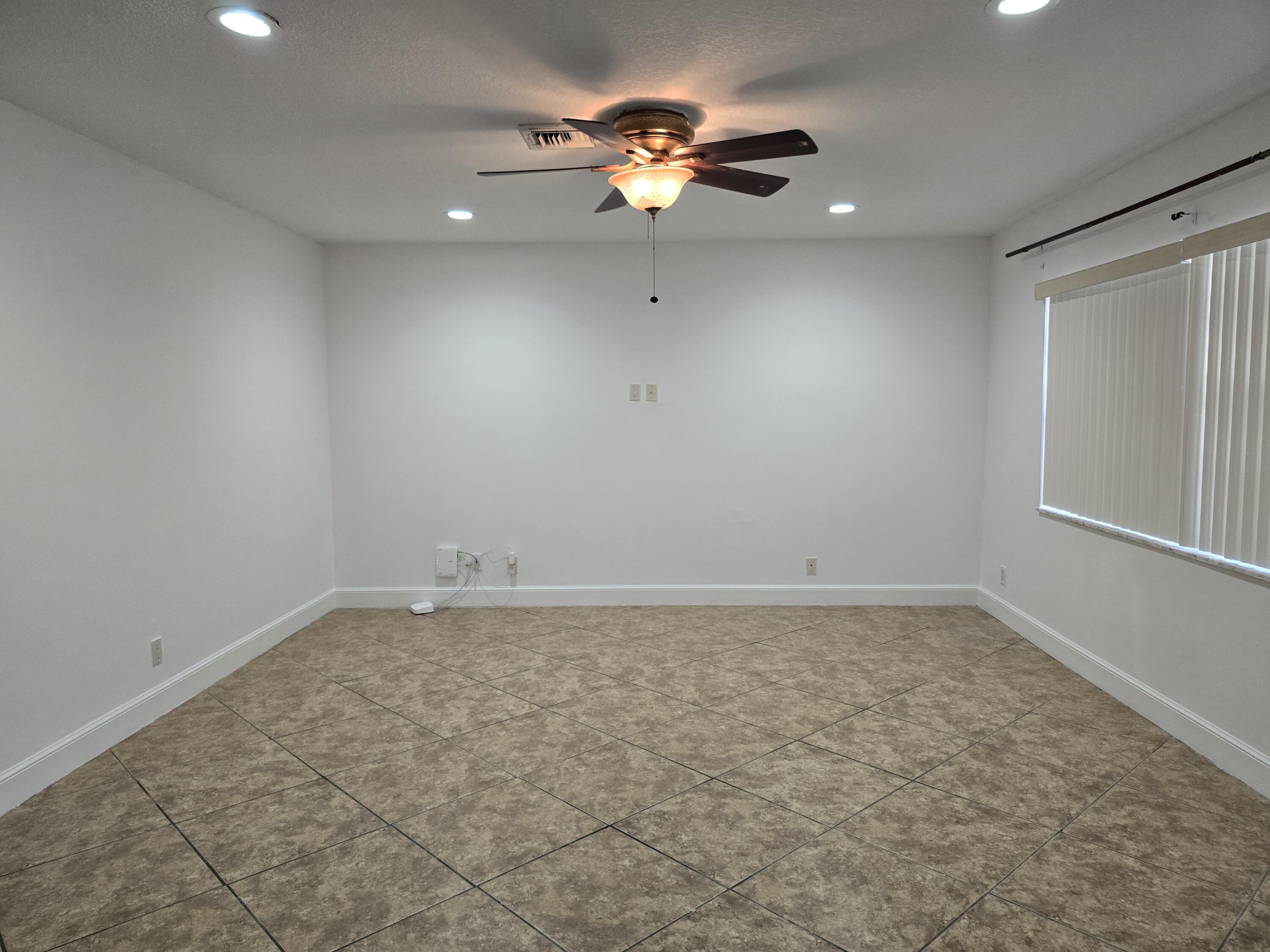 4125 Pine Branch Circle Lake Worth, FL 33467 - Photo 31 of 39 20251122_095900