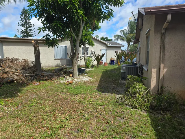 $2,800 | 4125 Pine Branch Circle, Lake Worth, FL 33467