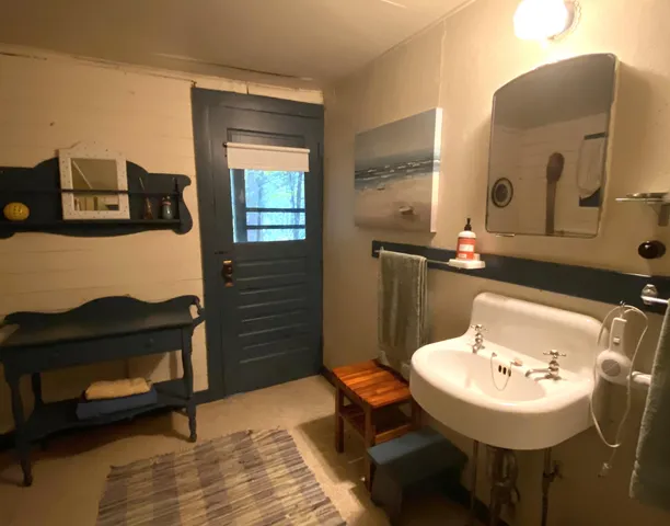 $524,000 | 53 Lakeview Drive, Leicester, VT 05733