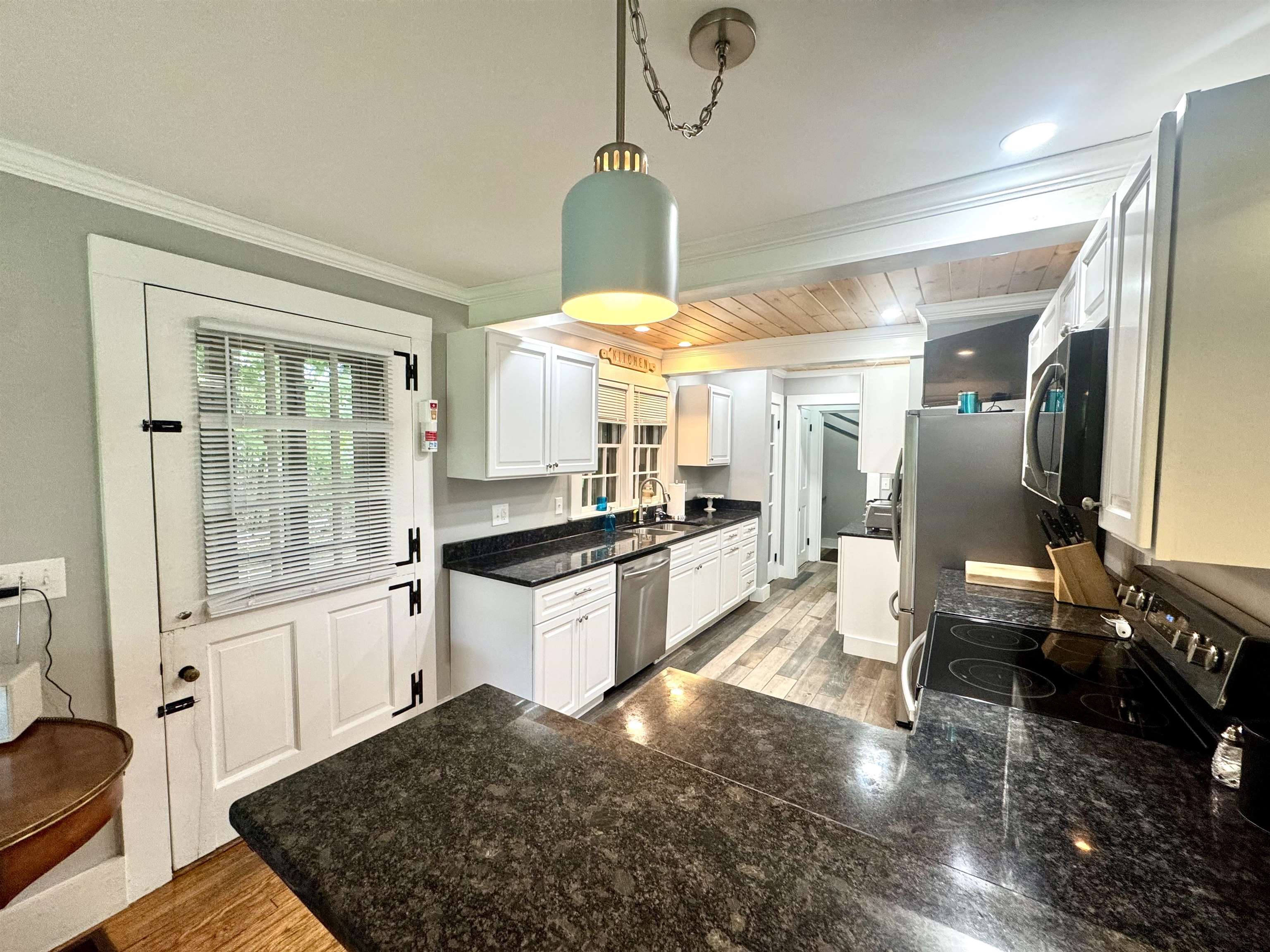 43 White Oaks Road Laconia, NH 03246 - Photo 12 of 60