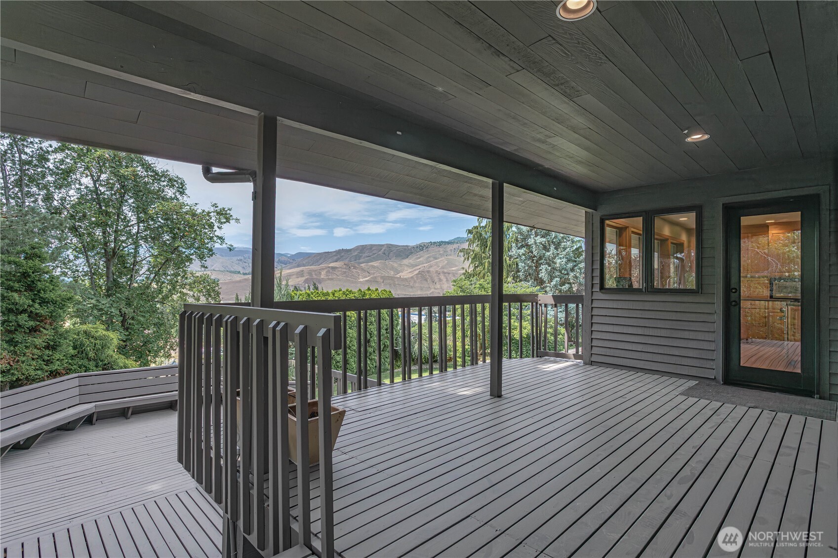 423 Lombard Lane Wenatchee, WA 98801 - Photo 25 of 36 a view of a balcony with wooden floor