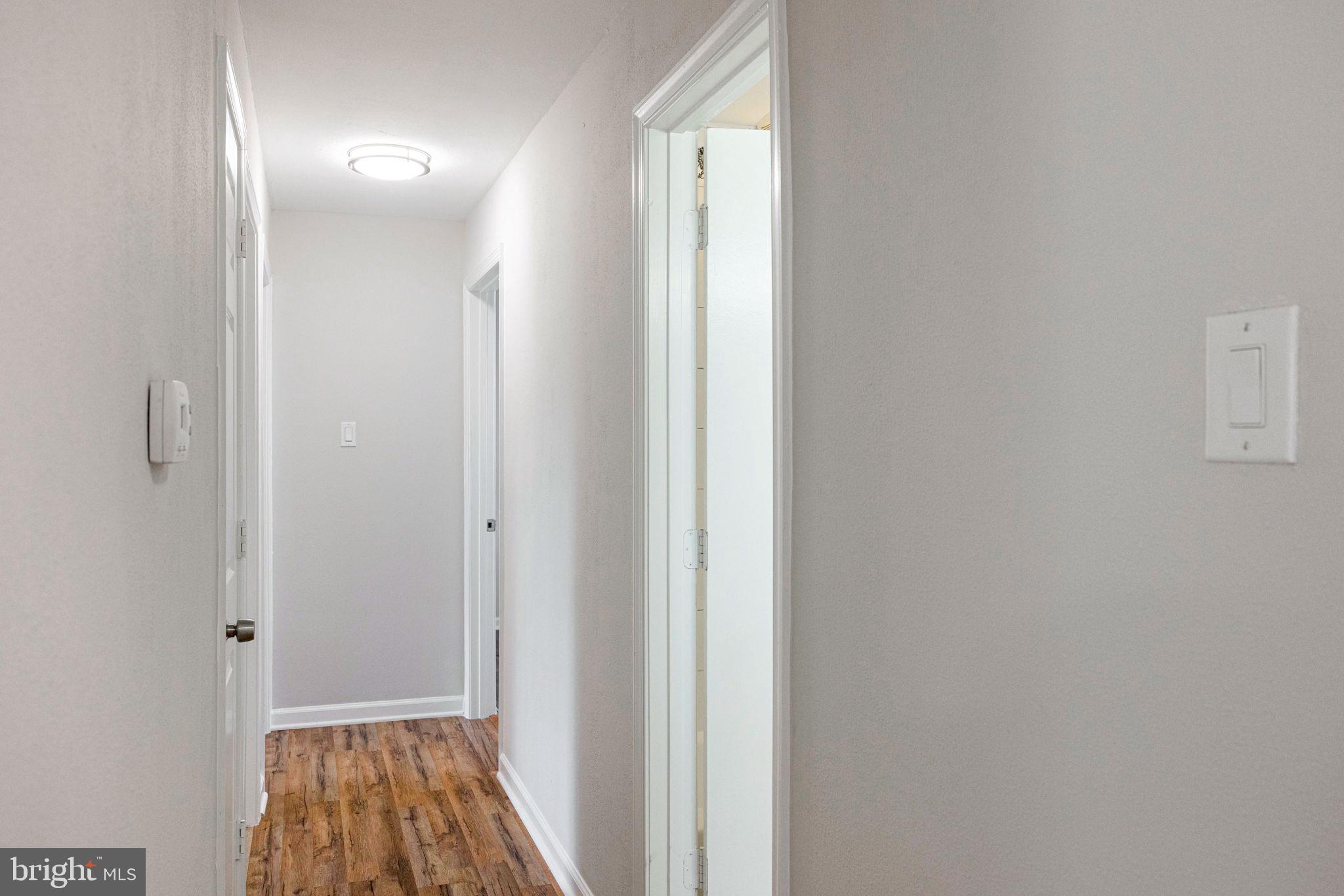 14523 Golden Oak Road Centreville, VA 20121 - Photo 24 of 37 Hall