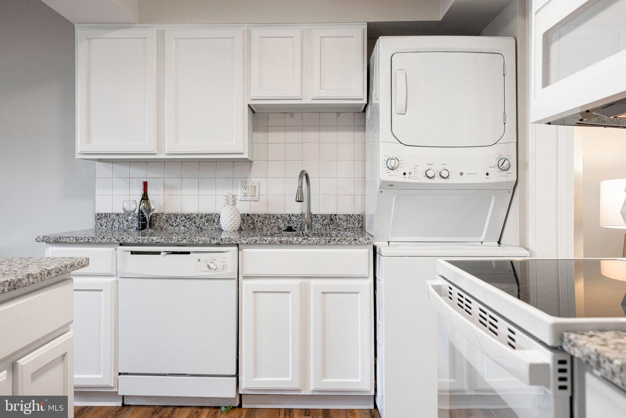 14523 Golden Oak Road Centreville, VA 20121 - Photo 10 of 37 Kitchen
