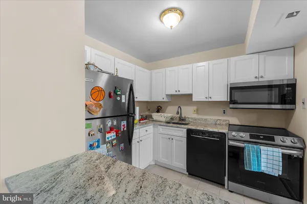 $235,000 | 125 Clubhouse Drive Southwest, Unit 11, Leesburg, VA 20175