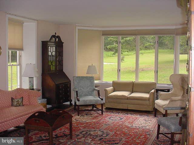 2720 Merrymans Mill Road Phoenix, MD 21131 - Photo 11 of 13 Living Room