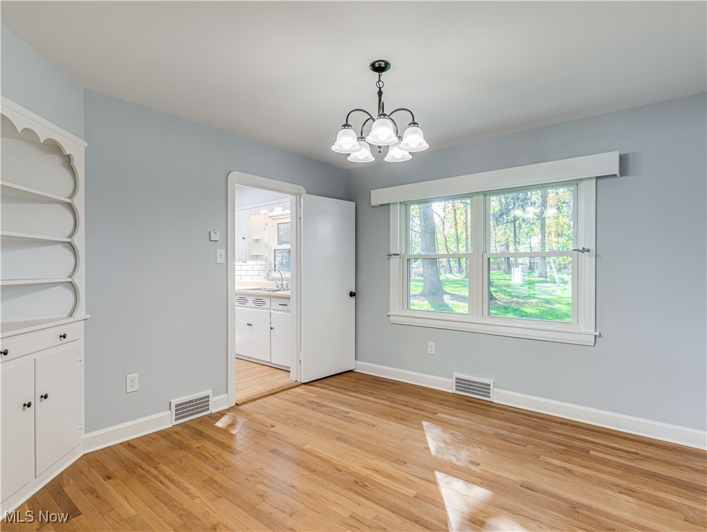 2762 Bailey Road Cuyahoga Falls, OH 44221 - Photo 11 of 35