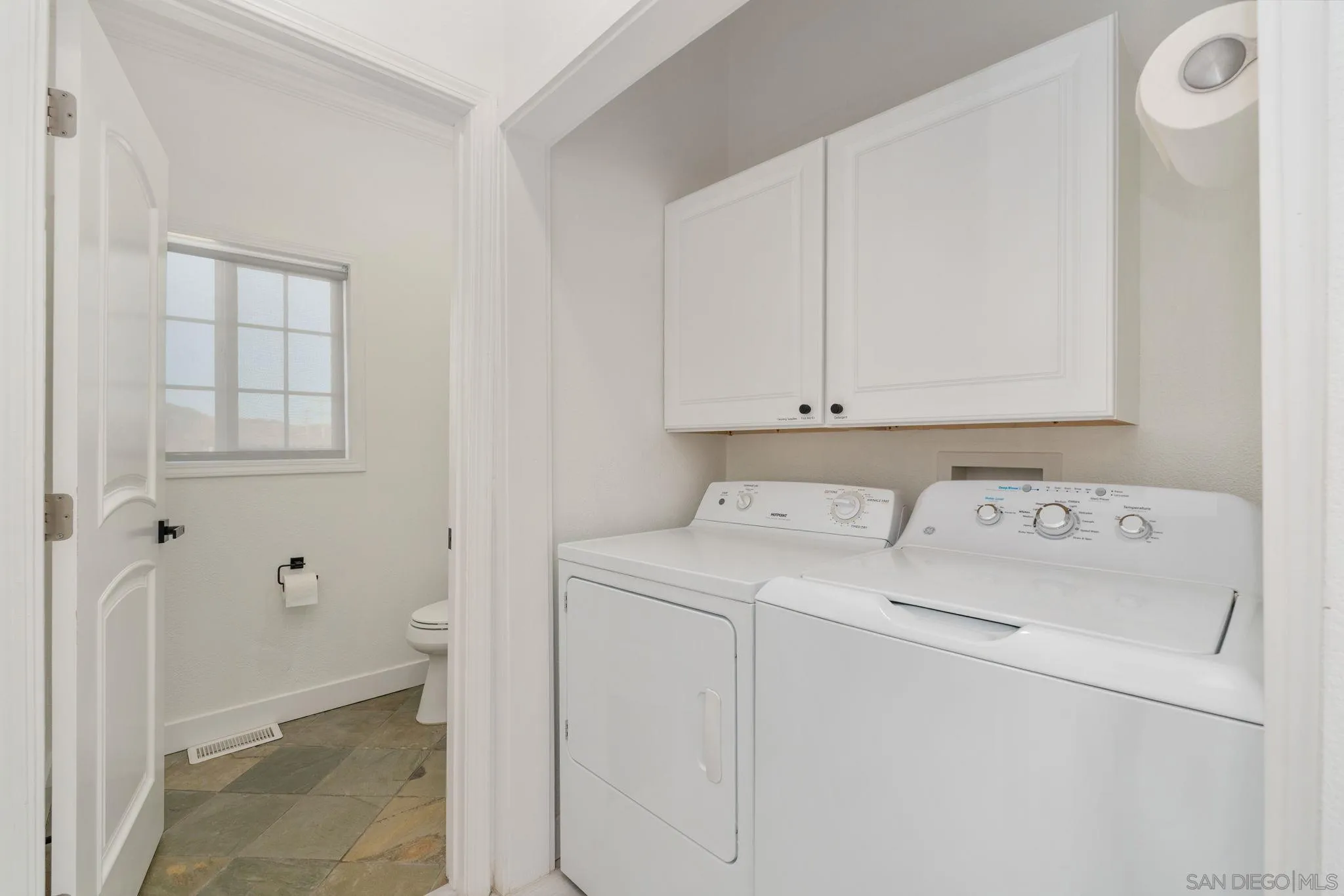 1842 Baldwin Lake Road Big Bear City, CA 92314 - Photo 22 of 40 a view of utility room with washer and dryer