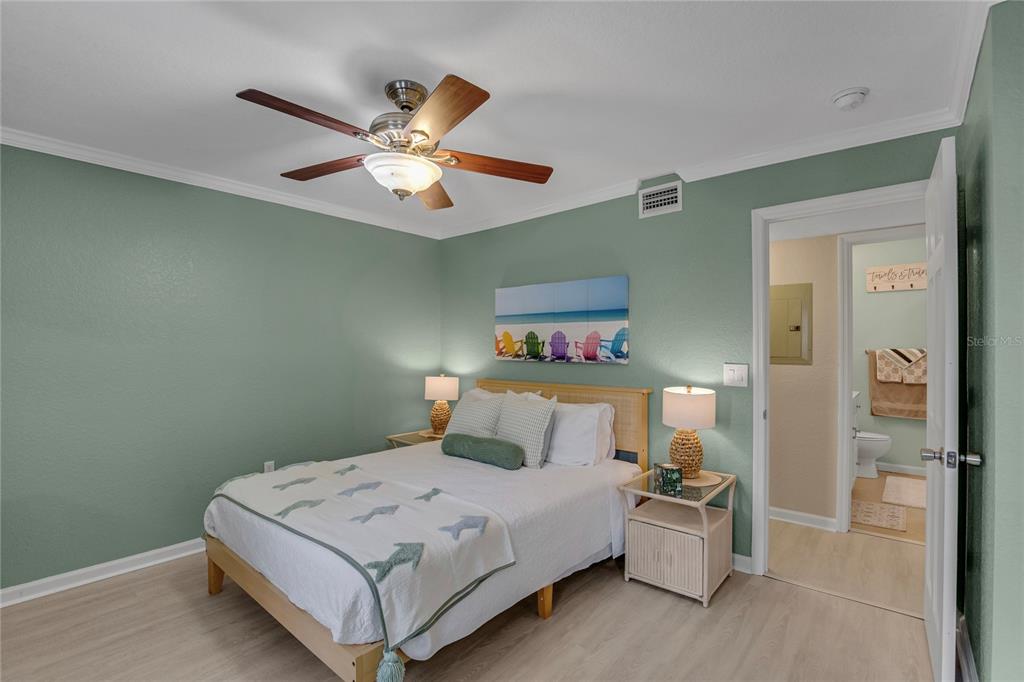 716 Lyndhurst Street, Unit 701 Dunedin, FL 34698 - Photo 14 of 23