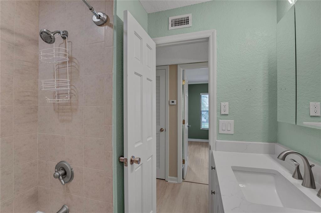 716 Lyndhurst Street, Unit 701 Dunedin, FL 34698 - Photo 17 of 23