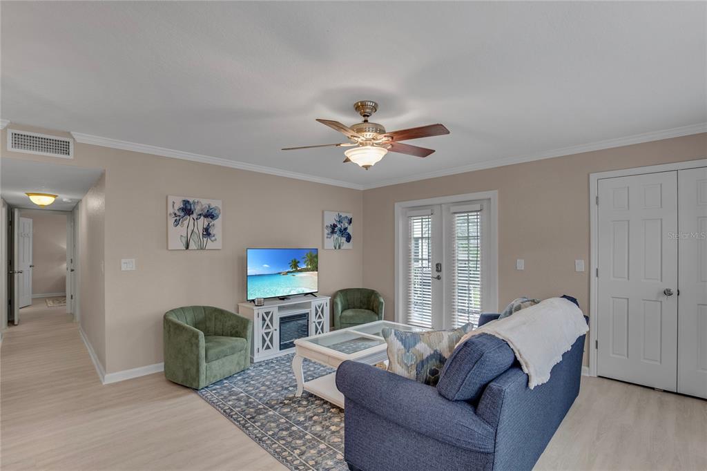 716 Lyndhurst Street, Unit 701 Dunedin, FL 34698 - Photo 6 of 23