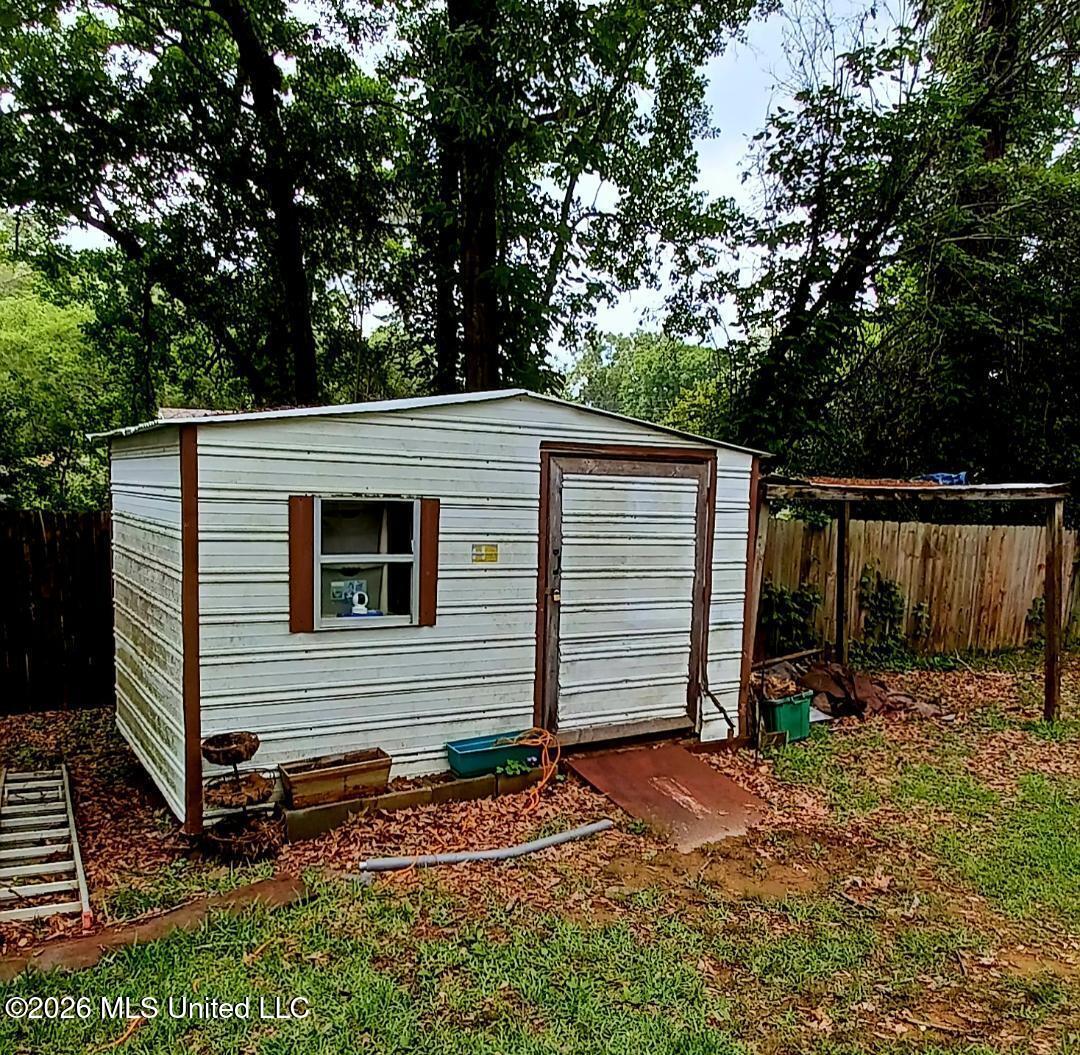 105 Hartfield Place Clinton, MS 39056 - Photo 24 of 24 Storage
