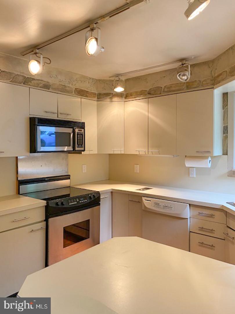 7707 Grasty Road Baltimore, MD 21208 - Photo 3 of 7 Gallery Image 3