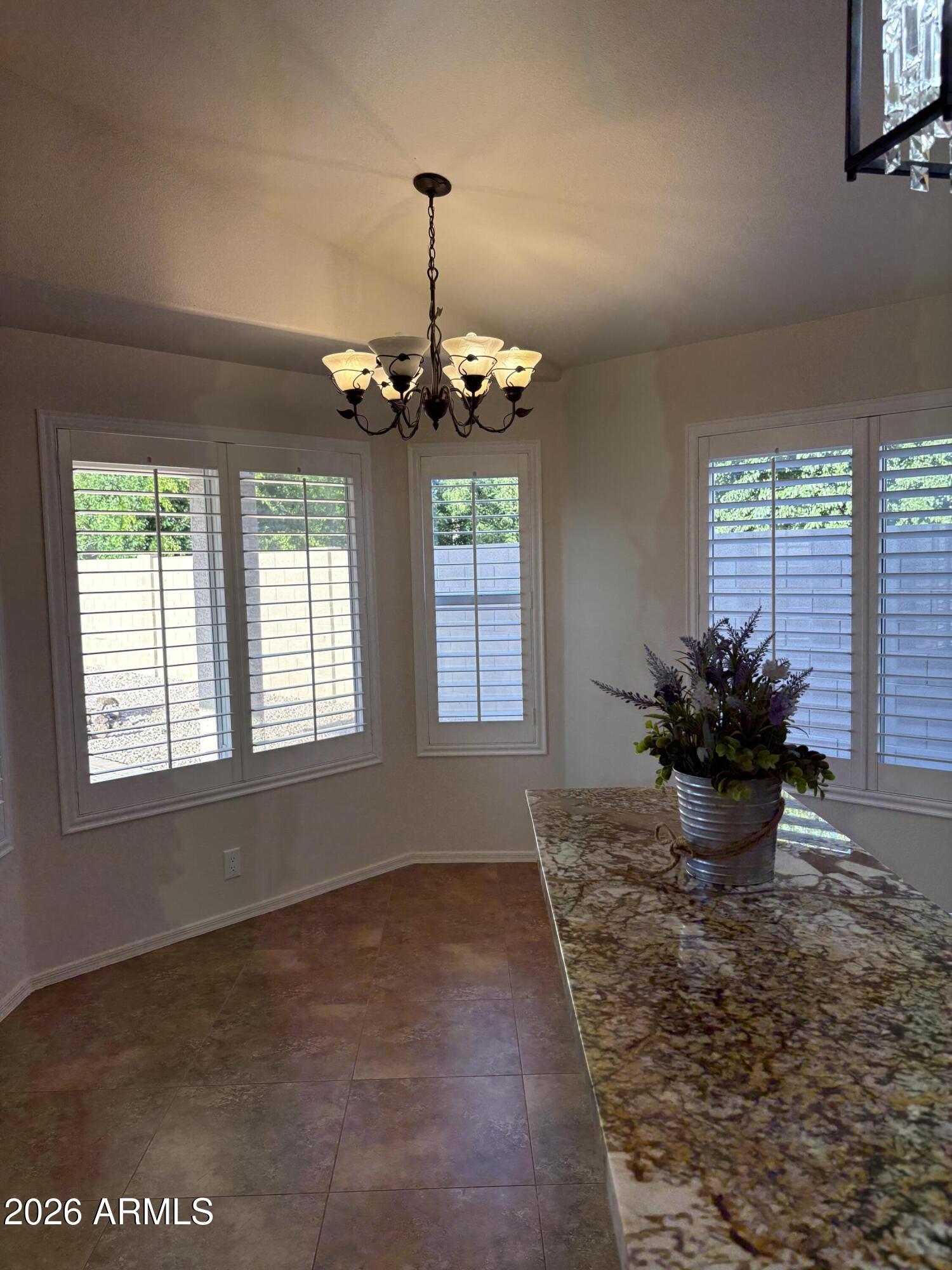 92 West Ivanhoe Street Gilbert, AZ 85233 - Photo 8 of 41