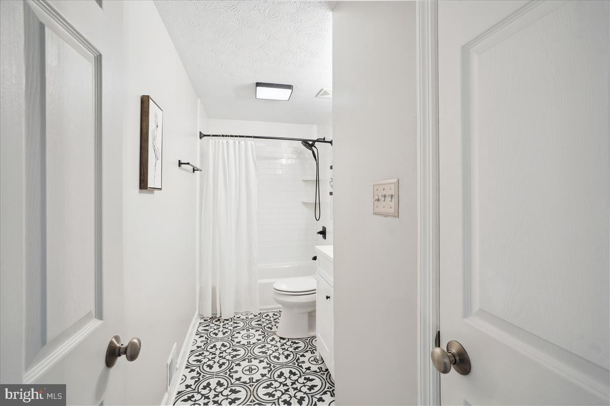 13964 Winding Ridge Lane Centreville, VA 20121 - Photo 24 of 48 Updated upstairs bath