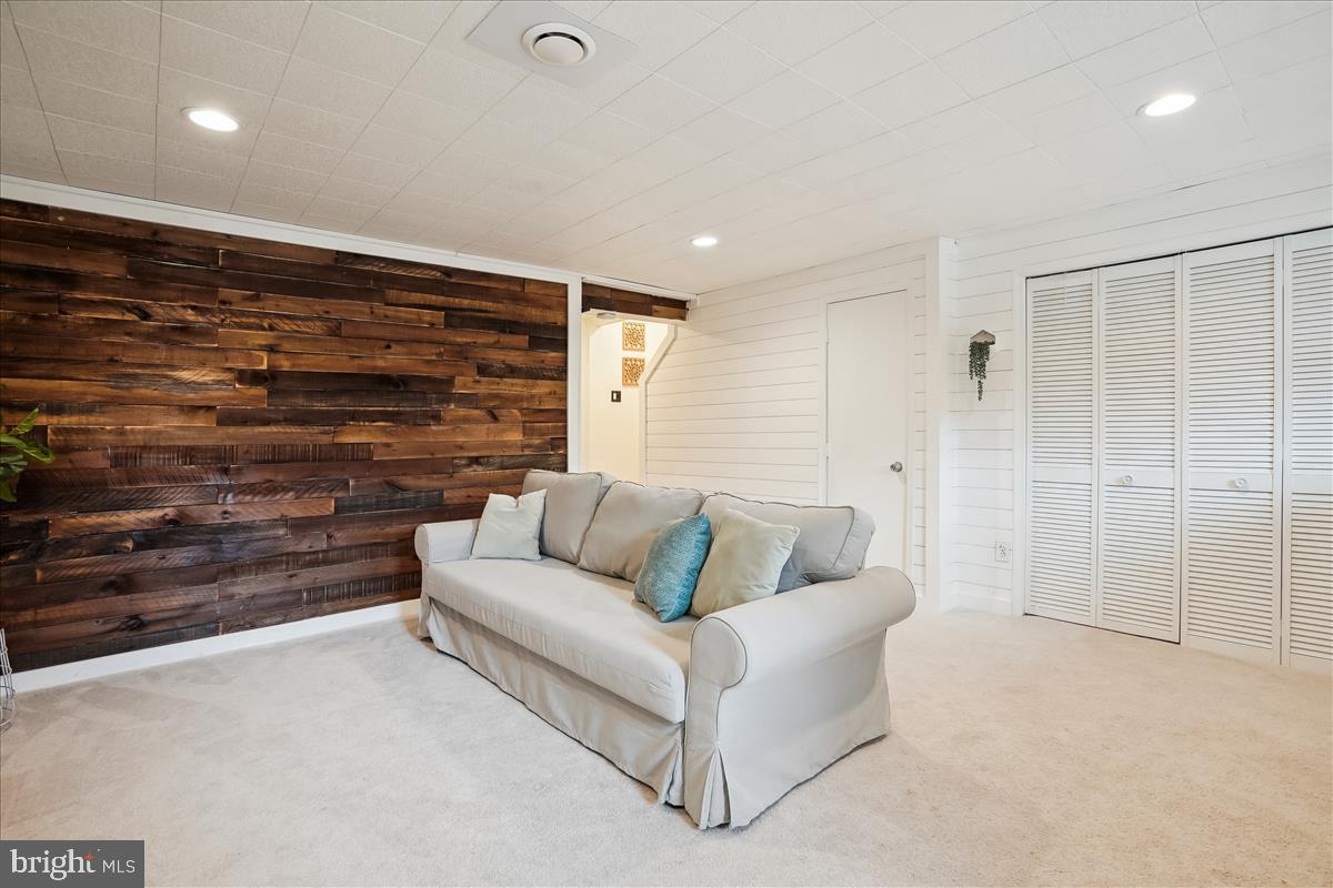 13964 Winding Ridge Lane Centreville, VA 20121 - Photo 36 of 48 Gallery Image 36