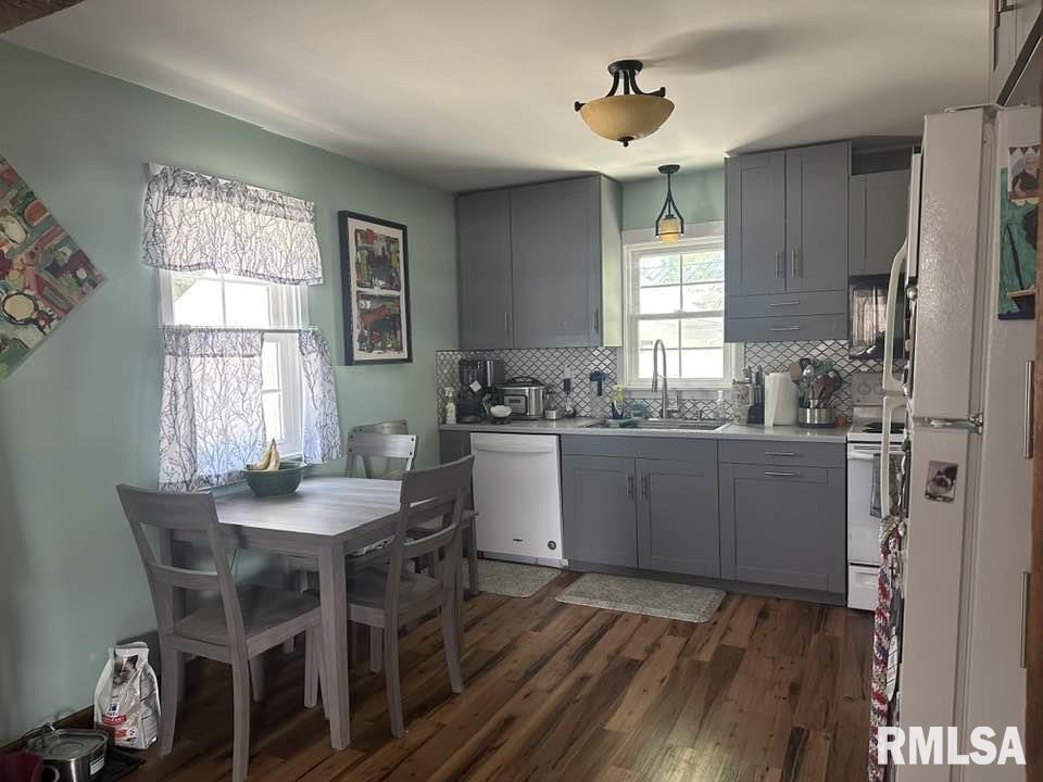 507 West Wood Street Camp Point, IL 62320 - Photo 4 of 21 Gallery Image 4