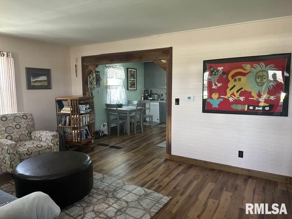 507 West Wood Street Camp Point, IL 62320 - Photo 5 of 21 Gallery Image 5