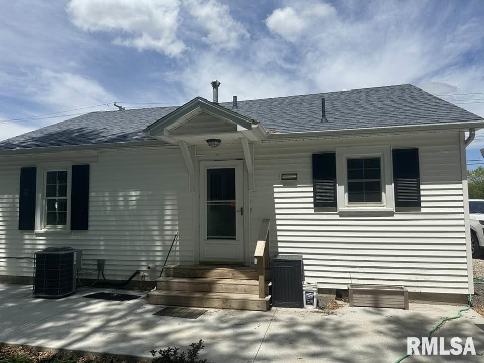 507 West Wood Street Camp Point, IL 62320 - Photo 6 of 21 Gallery Image 6