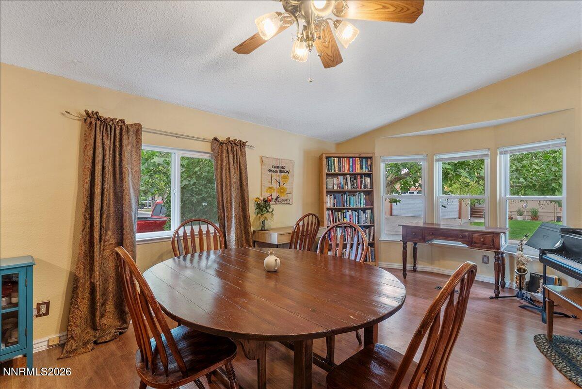 290 Rue De La Jaune Sparks, NV 89434 - Photo 8 of 35 06-290 Rue De La Jaune Sparks NV 89436 (