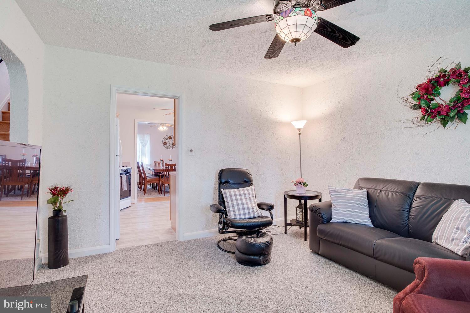 8451 Pleasant Plains Road Baltimore, MD 21286 - Photo 8 of 29 Family Room