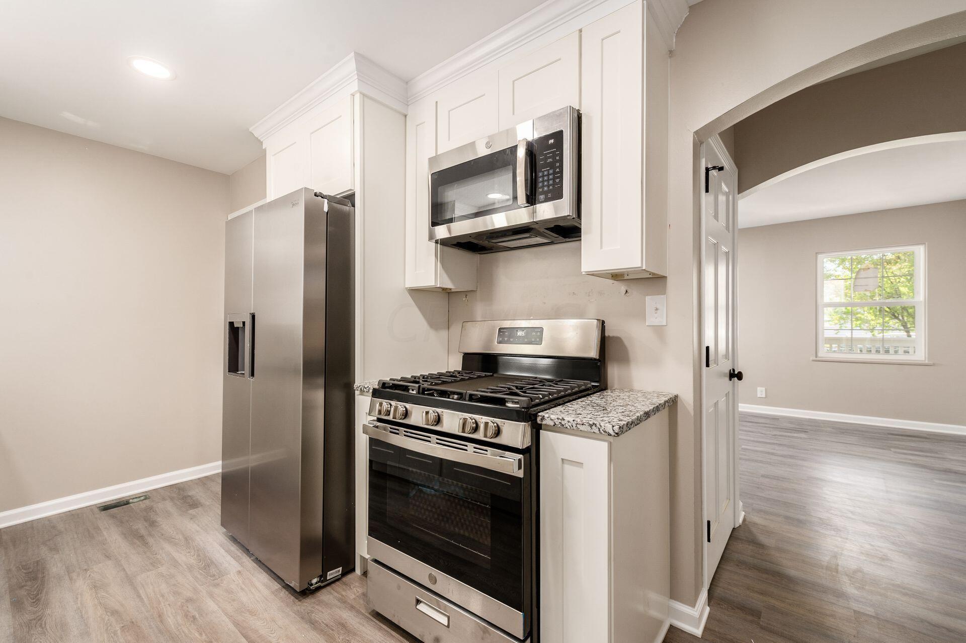 251 North Kellner Road Columbus, OH 43209 - Photo 13 of 31 Kitchen