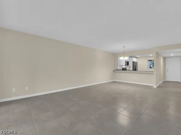 $2,100 | 16560 Partridge Place Road, Unit 101, Fort Myers, FL 33908