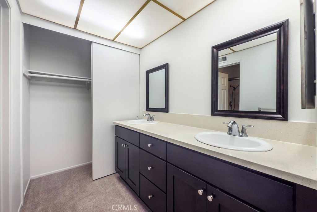 1 Autumn Oak Irvine, CA 92604 - Photo 16 of 17 Primary Bathroom