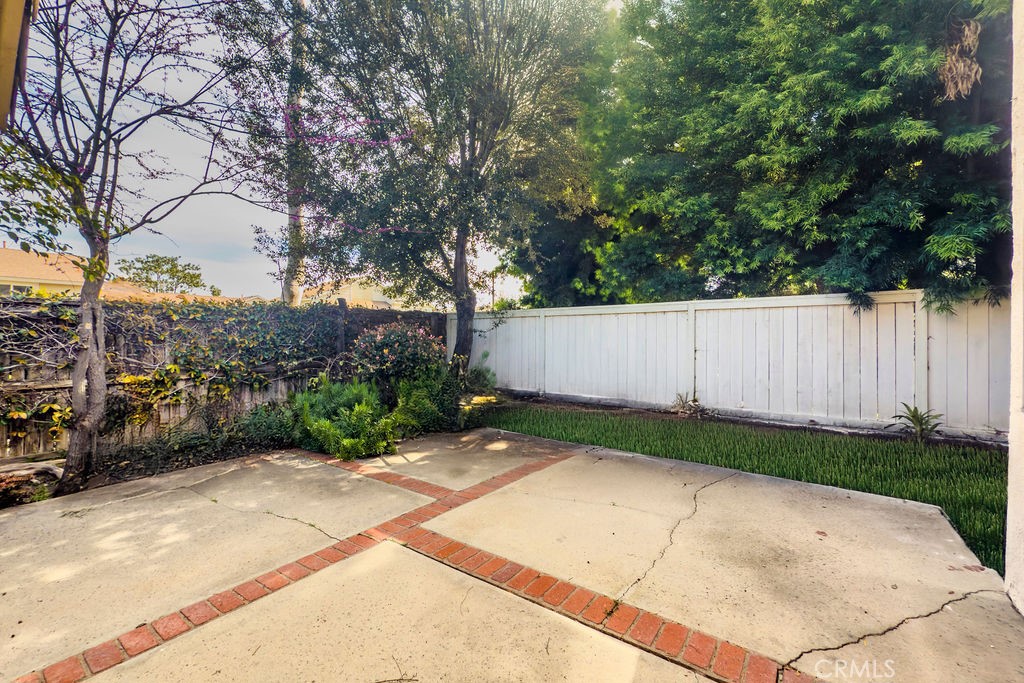 1 Autumn Oak Irvine, CA 92604 - Photo 17 of 17 Backyard patio