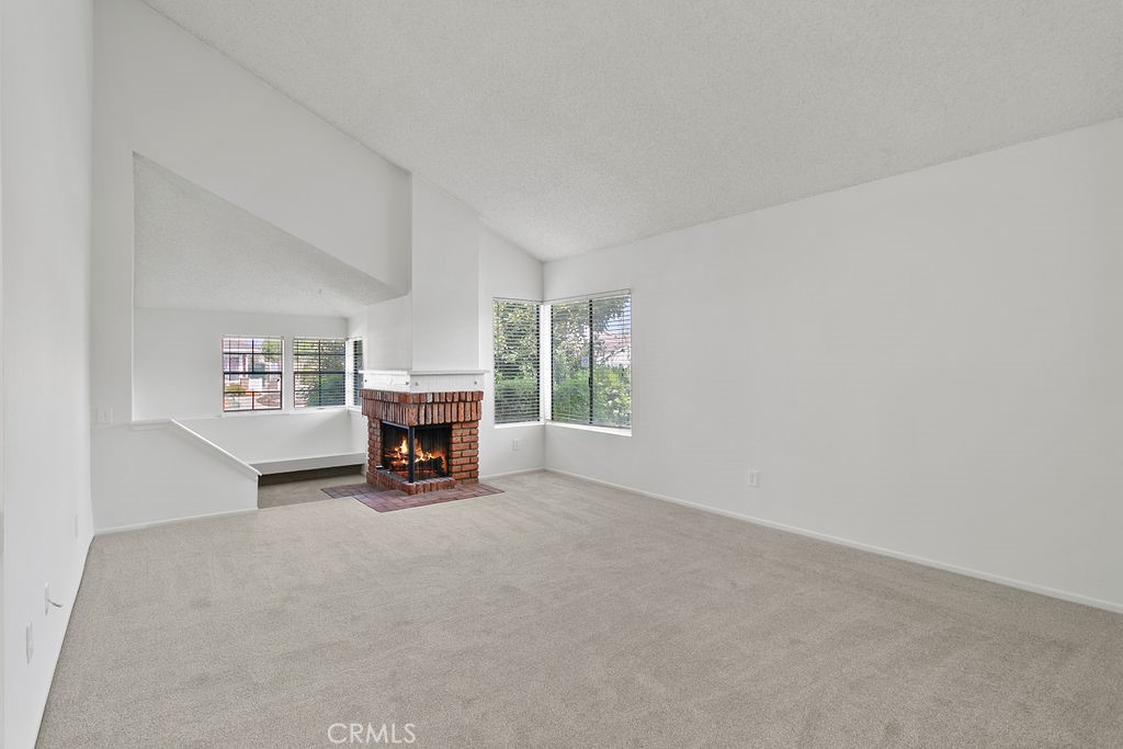 1 Autumn Oak Irvine, CA 92604 - Photo 4 of 17 Living room