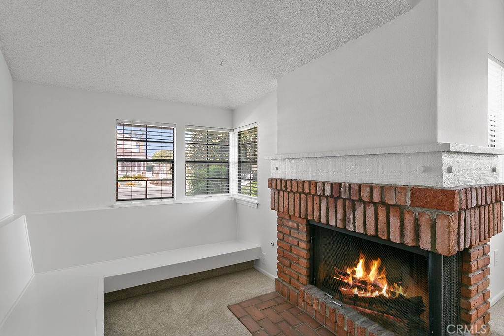 1 Autumn Oak Irvine, CA 92604 - Photo 5 of 17 Cozy conversation area