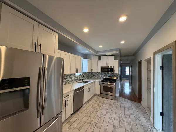 $2,000 | 5942 South Justine Street, Chicago, IL 60636