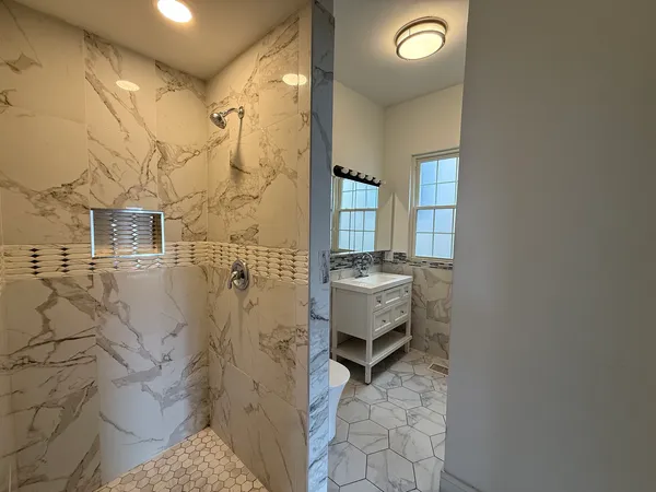 $2,000 | 5942 South Justine Street, Chicago, IL 60636