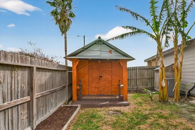 $2,050 | 6901 Anastasia Drive, Corpus Christi, TX 78413