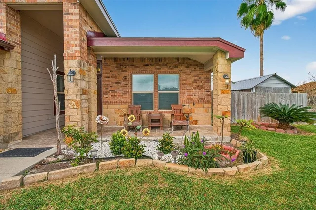 $2,050 | 6901 Anastasia Drive, Corpus Christi, TX 78413