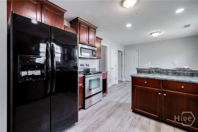 $329,900 | 82 Saddlebrush Road, Ellabell, GA 31308