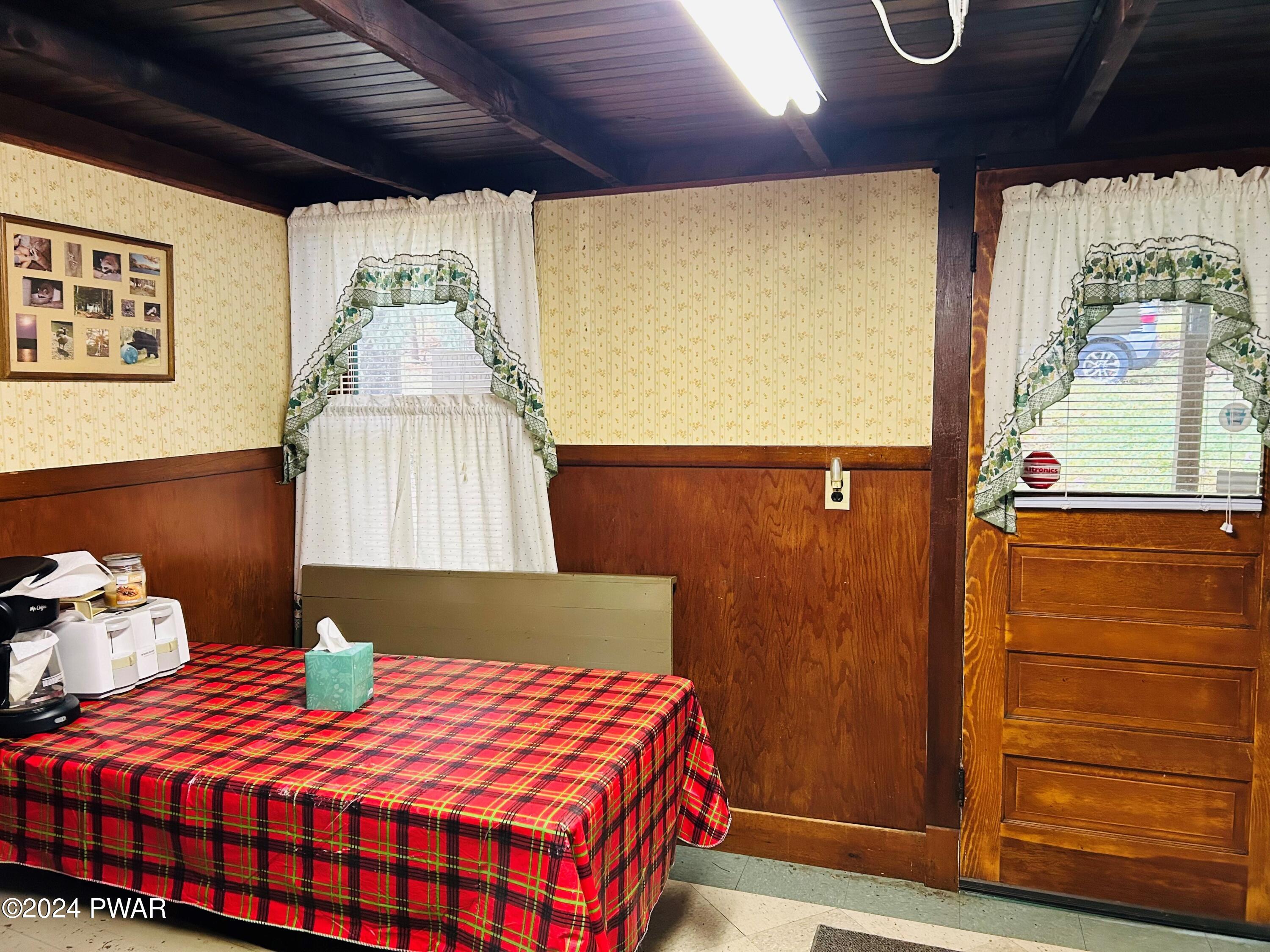 185 North Shore Road Greentown, PA 18426 - Photo 16 of 44