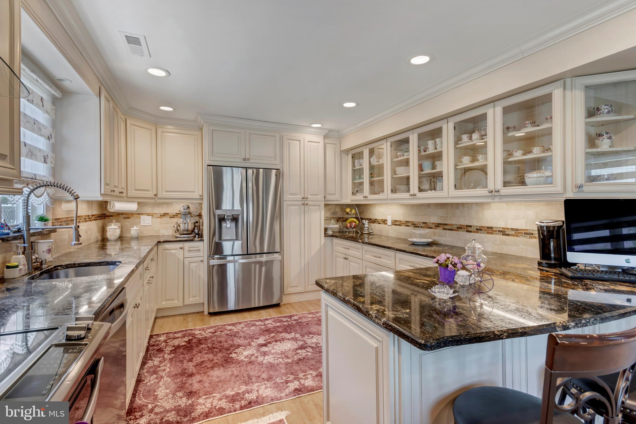 944 Valentine Road Burlington, NJ 08016 - Photo 4 of 39 Gallery Image 4