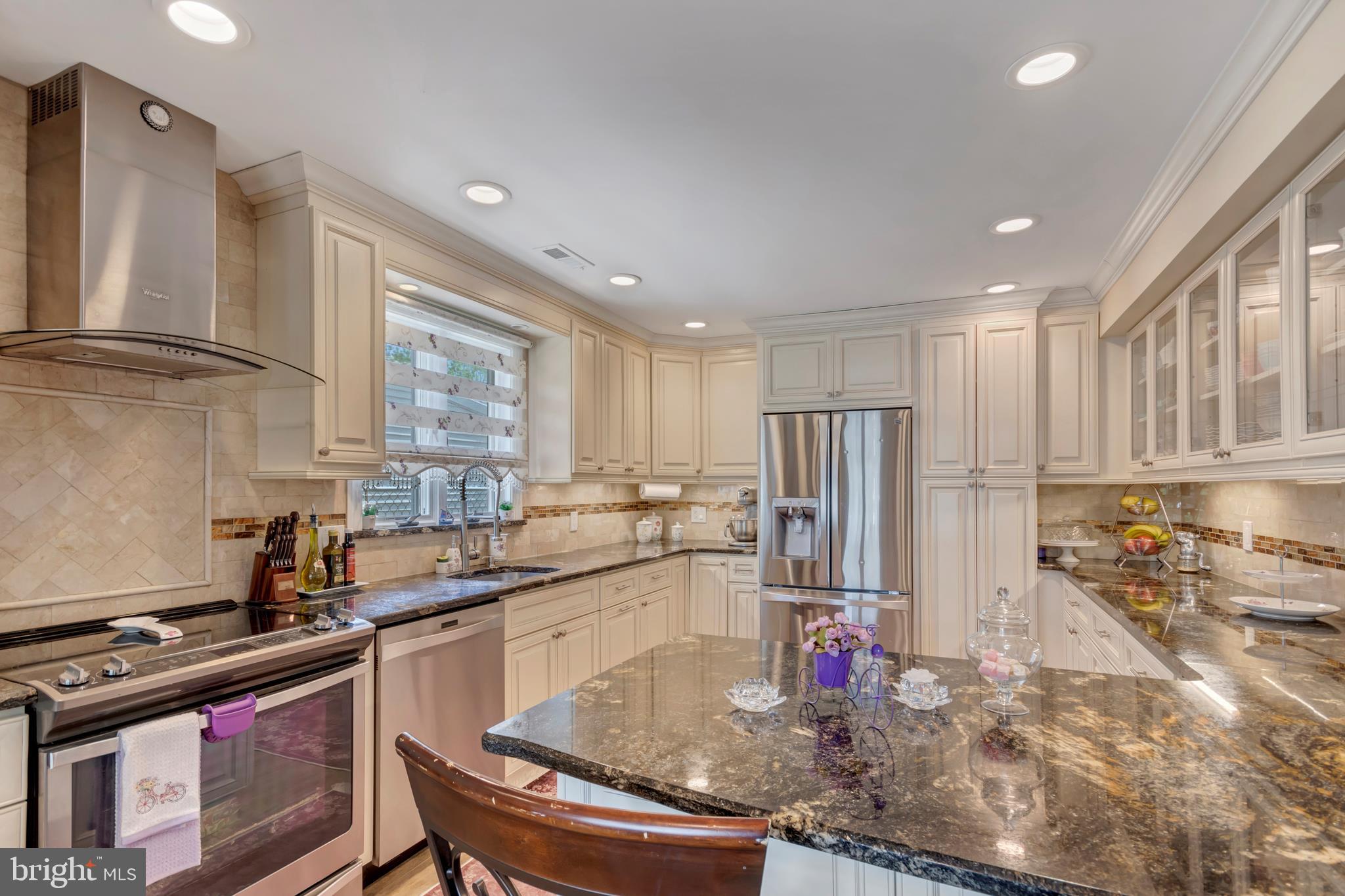 944 Valentine Road Burlington, NJ 08016 - Photo 5 of 39 Gallery Image 5