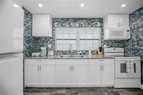 $899,900 | 306 Marshall Street, Clearwater, FL 33755