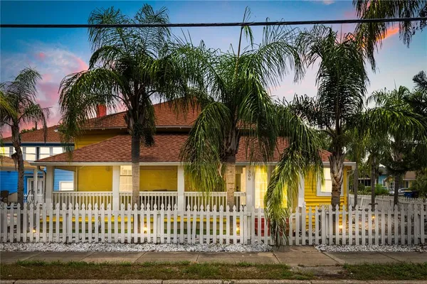 $899,900 | 306 Marshall Street, Clearwater, FL 33755