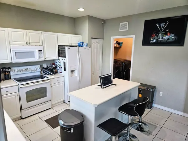 $3,100 | 165 Northeast 32nd Terrace, Homestead, FL 33033